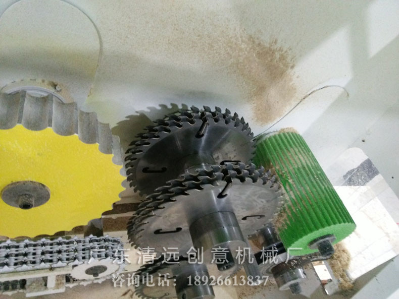 圓木多片鋸上下軸多鋸片設(shè)計(jì)，采用超薄鋸片，出材率高達(dá)80%以上