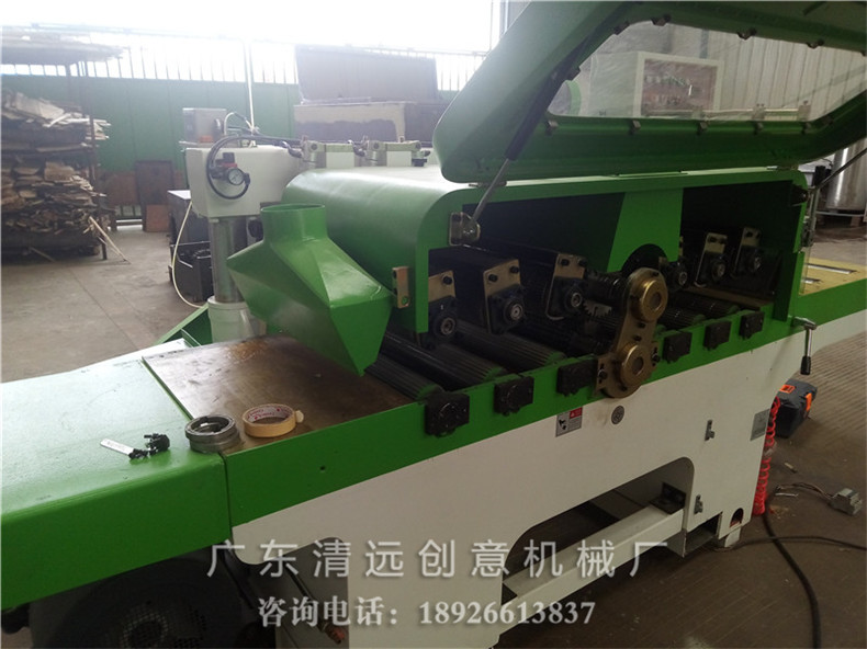 方木多片鋸采用上下軸送料更穩(wěn)，鋸面平滑