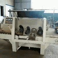 168型圓木多片鋸機(jī)型，采用超薄鋸片，出材率高達(dá)80%以上