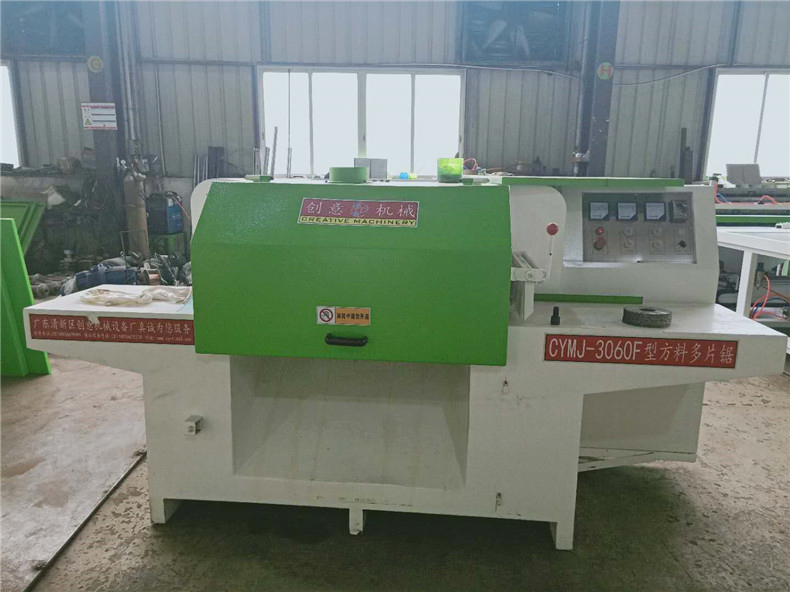 方木多片鋸具有生產(chǎn)周期短，出產(chǎn)規(guī)模大，出產(chǎn)質(zhì)量高等特點(diǎn)