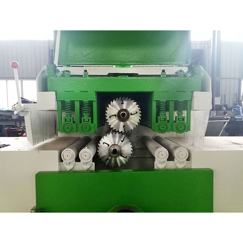 創(chuàng)意木工機(jī)械方木多片鋸每臺(tái)每天可開板30方，效率高