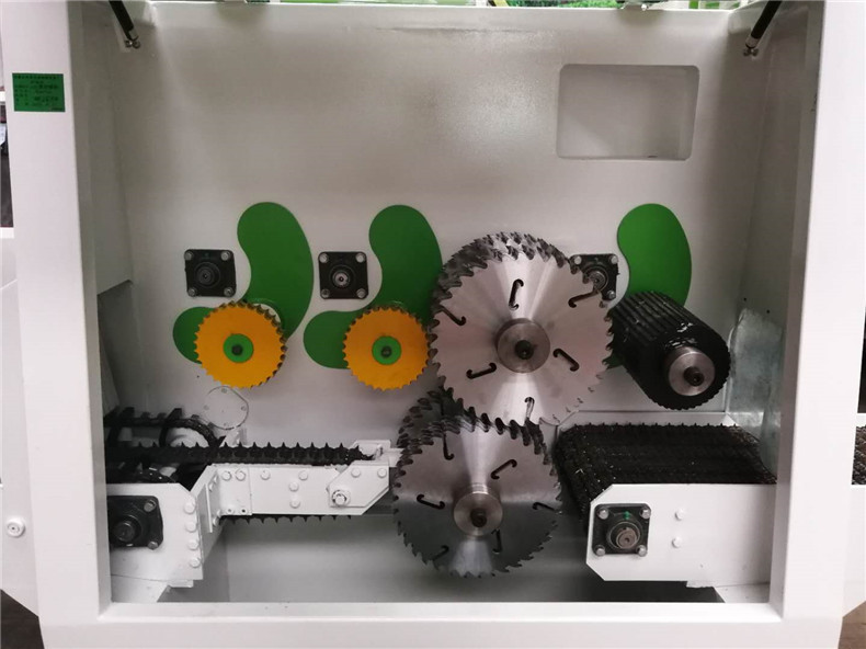 圓木多片鋸采用上下軸超薄多鋸片，出材率高達(dá)80%以上