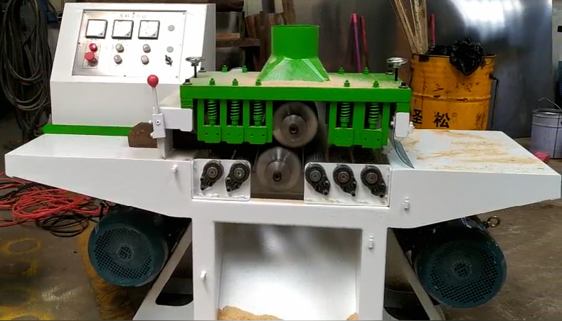 新款方木多片鋸速度快，效率高，運(yùn)作更穩(wěn)定